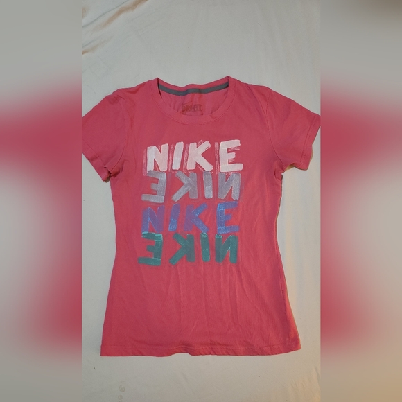 Nike T-shirt - Picture 1 of 3